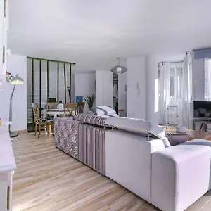 https://apartamento-pleno-centro-vistas-fantasticas.hotelsinnerja.org
